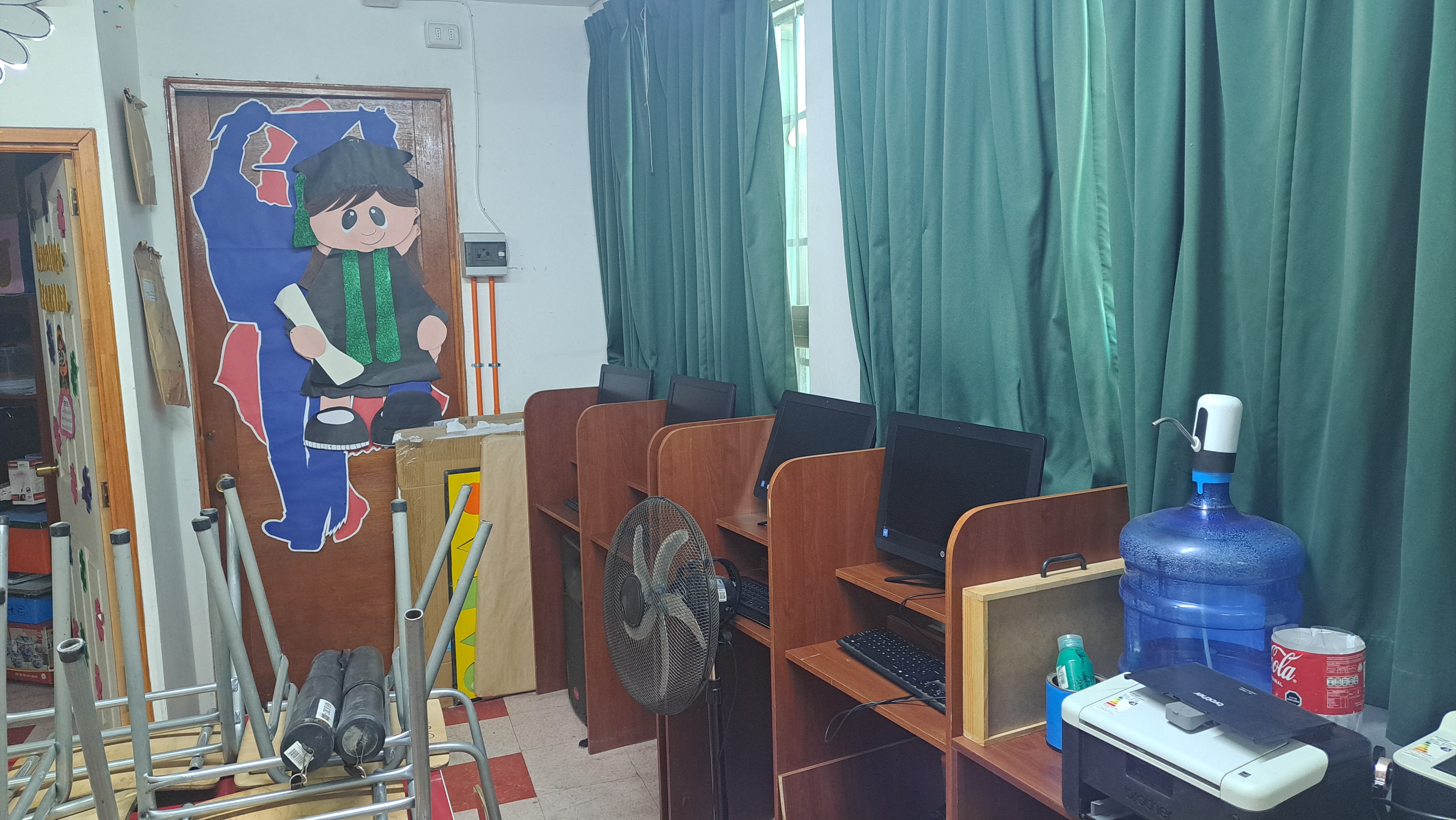 Sala de computación CRA